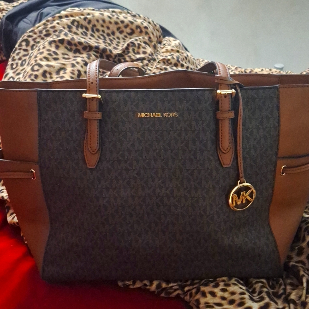 Michael Kors purse